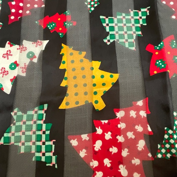 Silk Scarf Christmas Trees Geometric Print Art 21’X21” NWOT - Picture 4 of 8